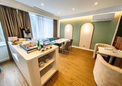 Фито и снэк бар на клубном этаже в санатории «Родник» в г. Кисловодске - фотография