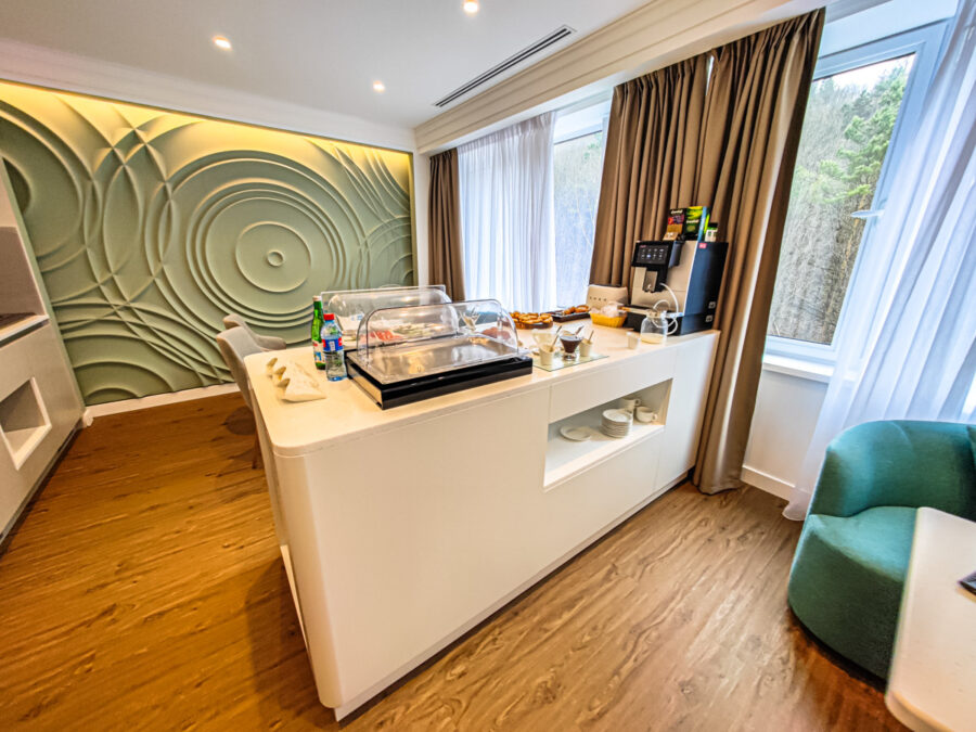 Фито и снэк бар на клубном этаже в санатории «Родник» в г. Кисловодске - фотография