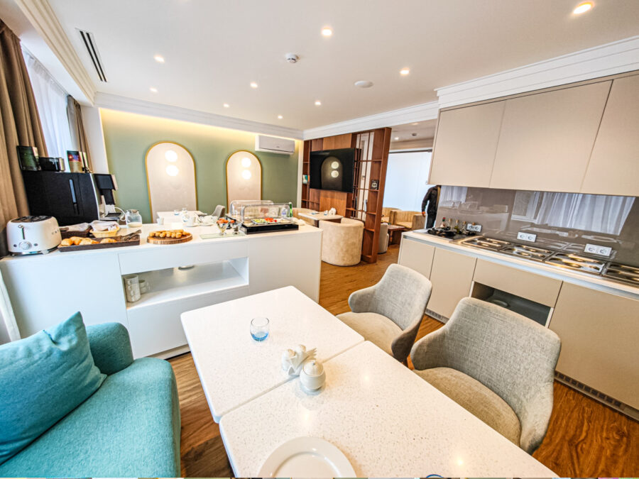 Фито и снэк бар на клубном этаже в санатории «Родник» в г. Кисловодске - фотография