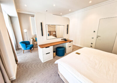 Номер Делюкс на клубного этаже в санатории «Родник» в г. Кисловодске - фотография