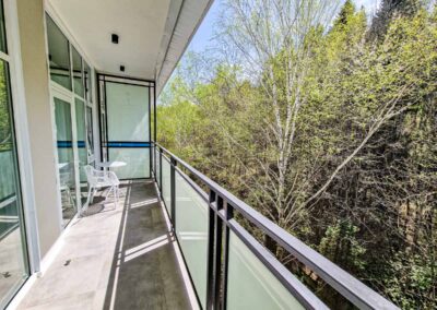 Номер Делюкс на клубного этаже в санатории «Родник» в г. Кисловодске - фотография