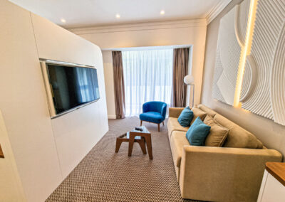 Номер Делюкс на клубного этаже в санатории «Родник» в г. Кисловодске - фотография