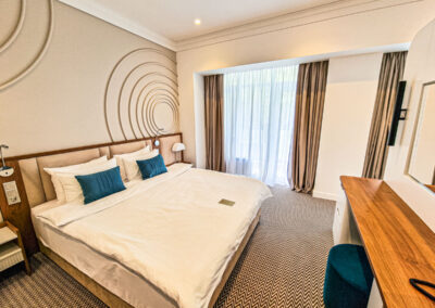 Номер Делюкс на клубного этаже в санатории «Родник» в г. Кисловодске - фотография