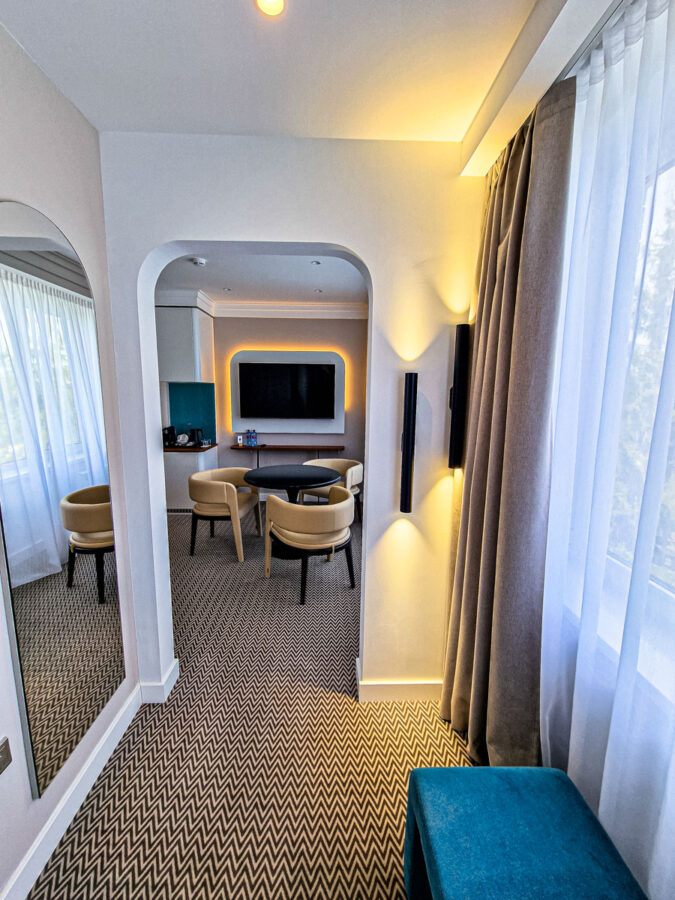 Номер Люкс на клубного этаже в санатории «Родник» в г. Кисловодске - фотография