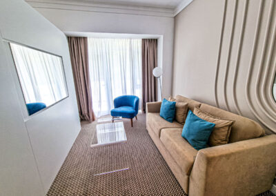 Номер Люкс на клубного этаже в санатории «Родник» в г. Кисловодске - фотография