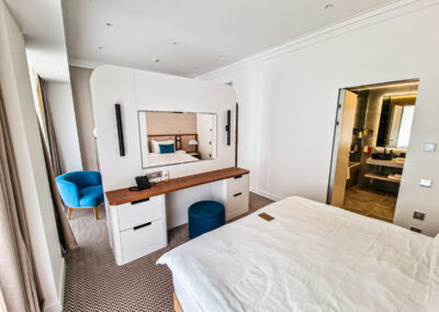 Номер Люкс на клубного этаже в санатории «Родник» в г. Кисловодске - фотография