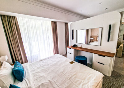 Номер Люкс на клубного этаже в санатории «Родник» в г. Кисловодске - фотография