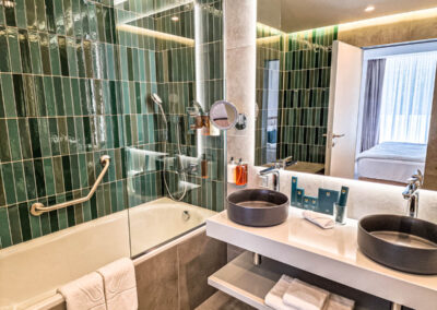 Номер Люкс на клубного этаже в санатории «Родник» в г. Кисловодске - фотография