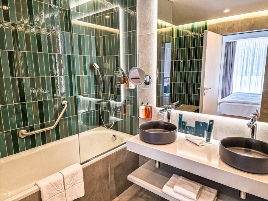 Номер Люкс на клубного этаже в санатории «Родник» в г. Кисловодске - фотография