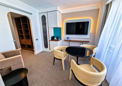 Номер Люкс на клубного этаже в санатории «Родник» в г. Кисловодске - фотография