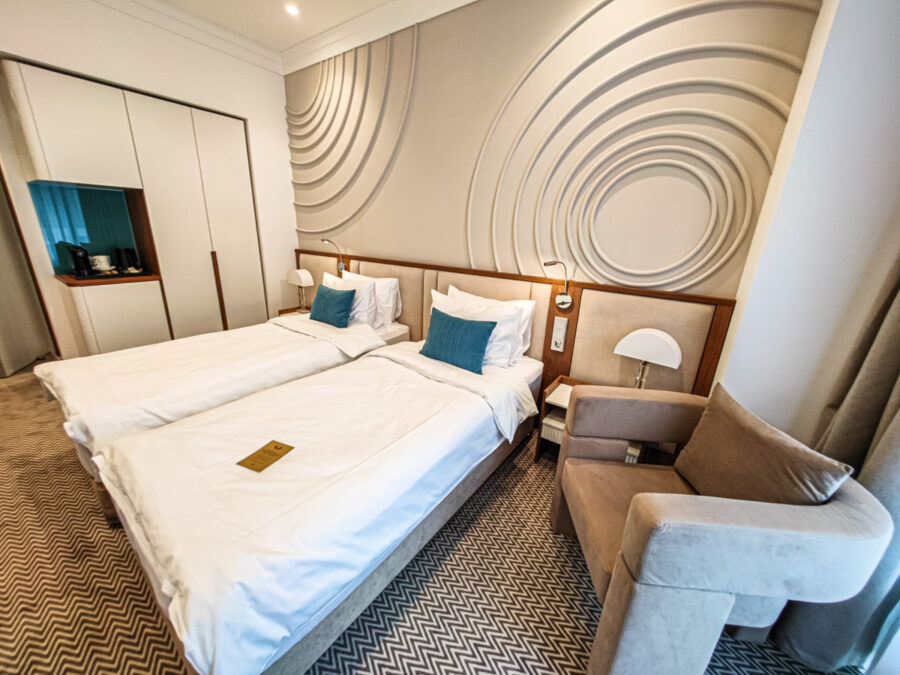 Номер Стандарт на клубном этаже в санатории «Родник» в г. Кисловодске - фотография