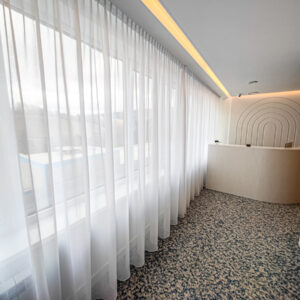 Ресепшен на клубном этаже в санатории «Родник» в г. Кисловодске - фотография