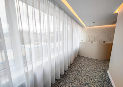 Ресепшен на клубном этаже в санатории «Родник» в г. Кисловодске - фотография