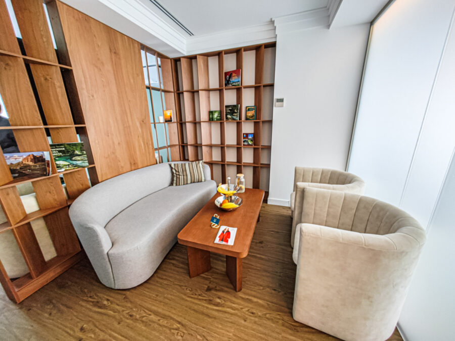 Зона отдыха на клубном этаже в санатории «Родник» в г. Кисловодске - фотография