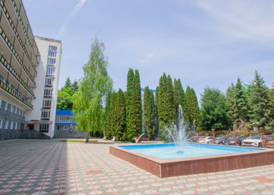 Фонтан в санатории «Родник» в Кисловодске - фотография