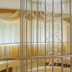 Лестничная зона в санатории «Родник» в Кисловодске - фотография