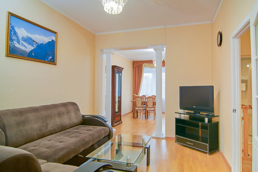 Номер «Люкс 3-комнатный» в санатории «Родник» в Кисловодске - фотография