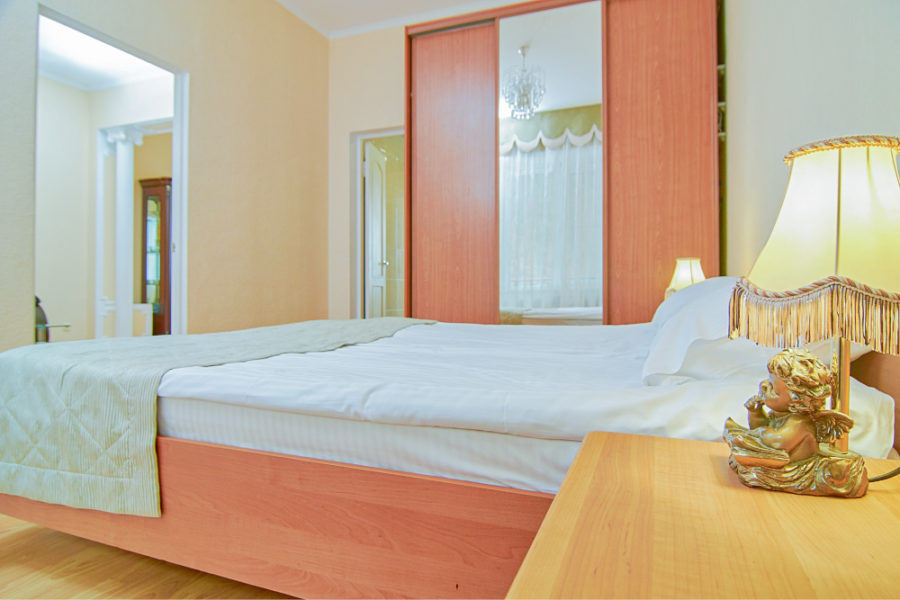 Номер «Люкс 3-комнатный» в санатории «Родник» в Кисловодске - фотография