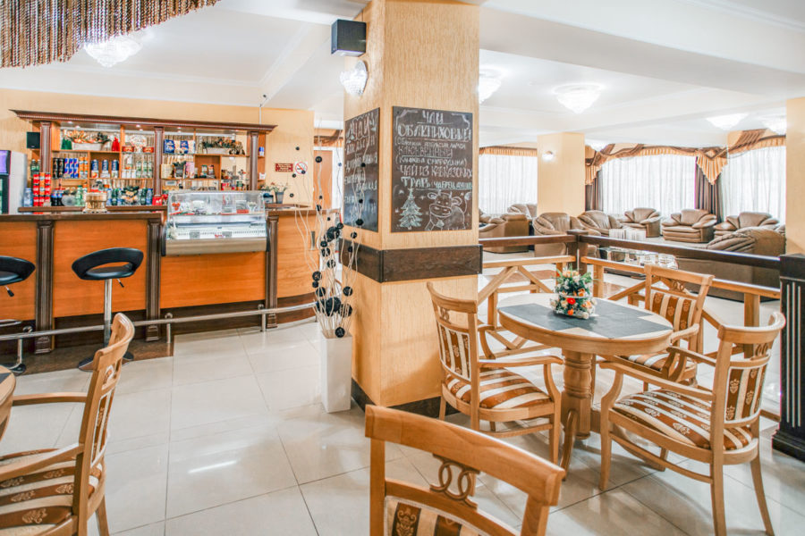 Лобби-бар в санатории «Родник» в Кисловодске - фотография