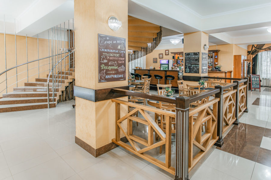 Лобби-бар в санатории «Родник» в Кисловодске - фотография