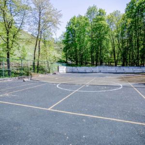 Теннисный корт в санатории «Родник» в Кисловодске - фотография