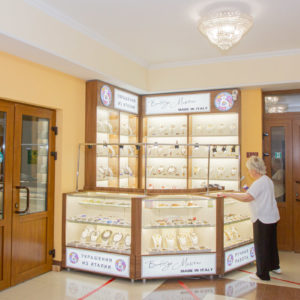 Магазин украшений в санатории «Родник» в Кисловодске - фотография