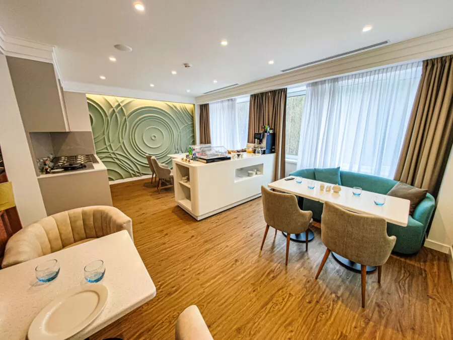 Фито и снэк бар на клубном этаже в санатории «Родник» в г. Кисловодске - фотография