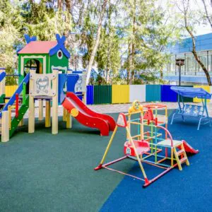 Детская площадка в санатории «Родник» в Кисловодске - фотография