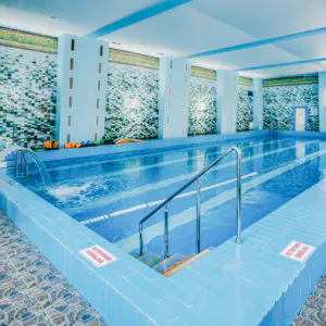 Бассейн в санатории «Родник» в Кисловодске - фотография