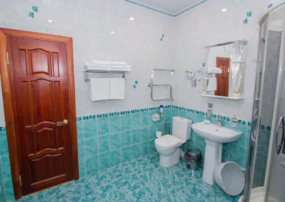 Номер «Люкс 3-комнатный» в санатории «Родник» в Кисловодске - фотография