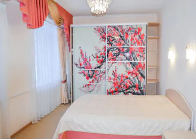 Номер «Люкс 2-комнатный» в санатории «Родник» в Кисловодске - фотография