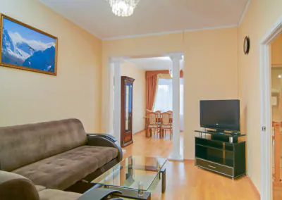 Номер «Люкс 3-комнатный» в санатории «Родник» в Кисловодске - фотография