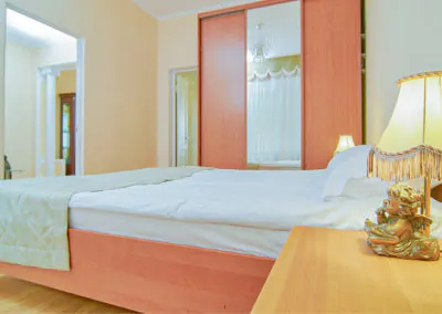 Номер «Люкс 3-комнатный» в санатории «Родник» в Кисловодске - фотография