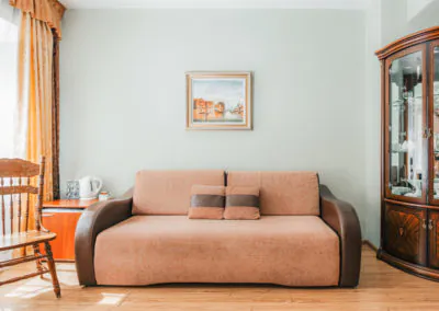 Номер «Люкс 2-комнатный» в санатории «Родник» в Кисловодске - фотография