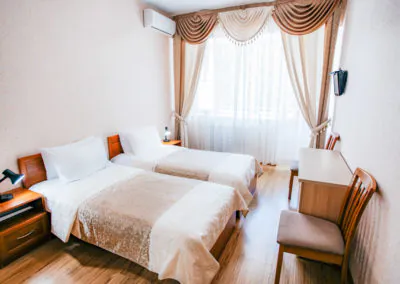 Номер «Стандарт двухместный» в санатории «Родник» в Кисловодске - фотография