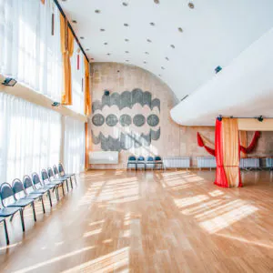 Танцевальный зал в санатории «Родник» в Кисловодске - фотография